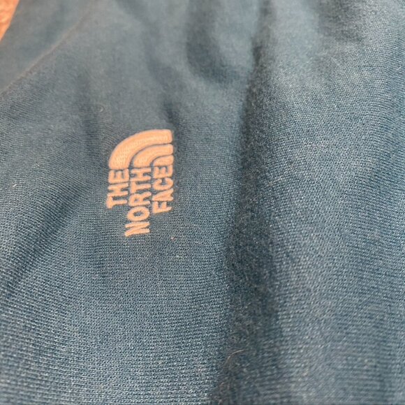 Women's North Face Sweater - Picture 2 of 4
